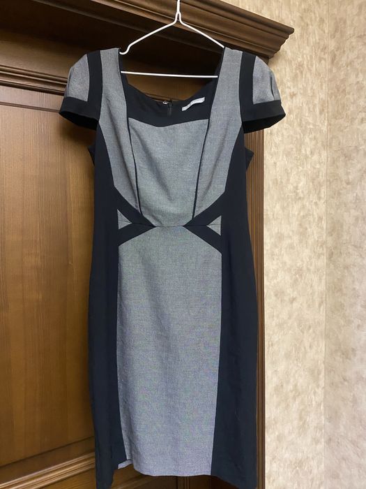 Продам женское платье