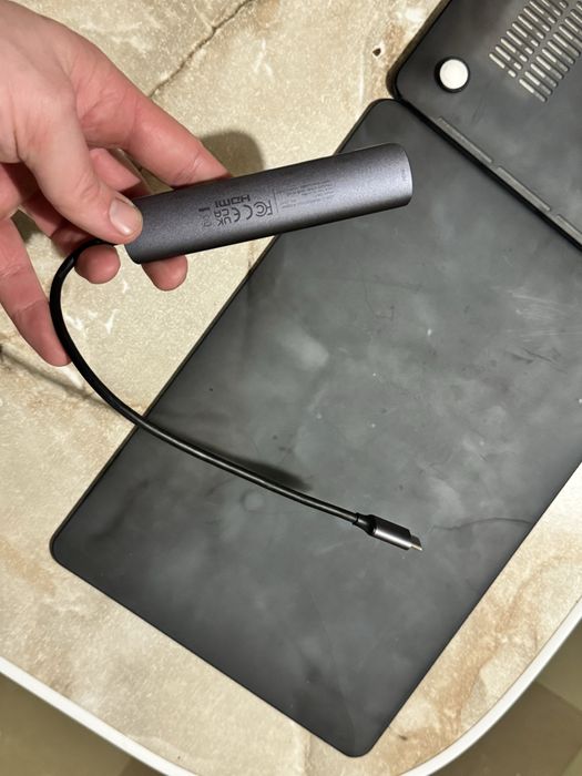 MacBook Pro 13”, 2018 Touch Bar, i7, 16/512