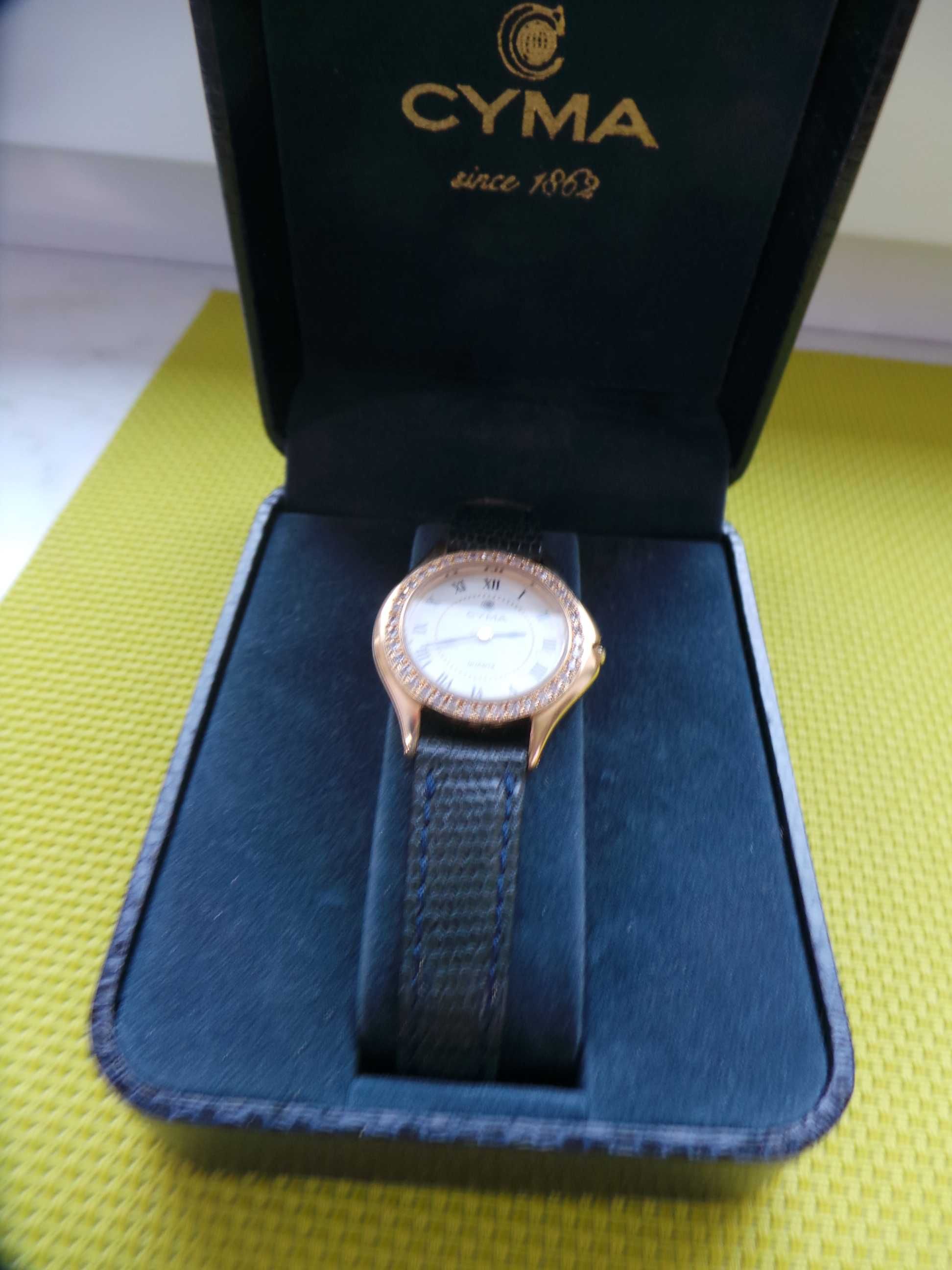 złoty zegarek cyma 18k z brylantami damski