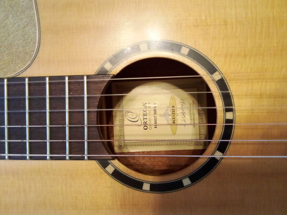 Gitara elektro klasyczna 4/4 Ortega