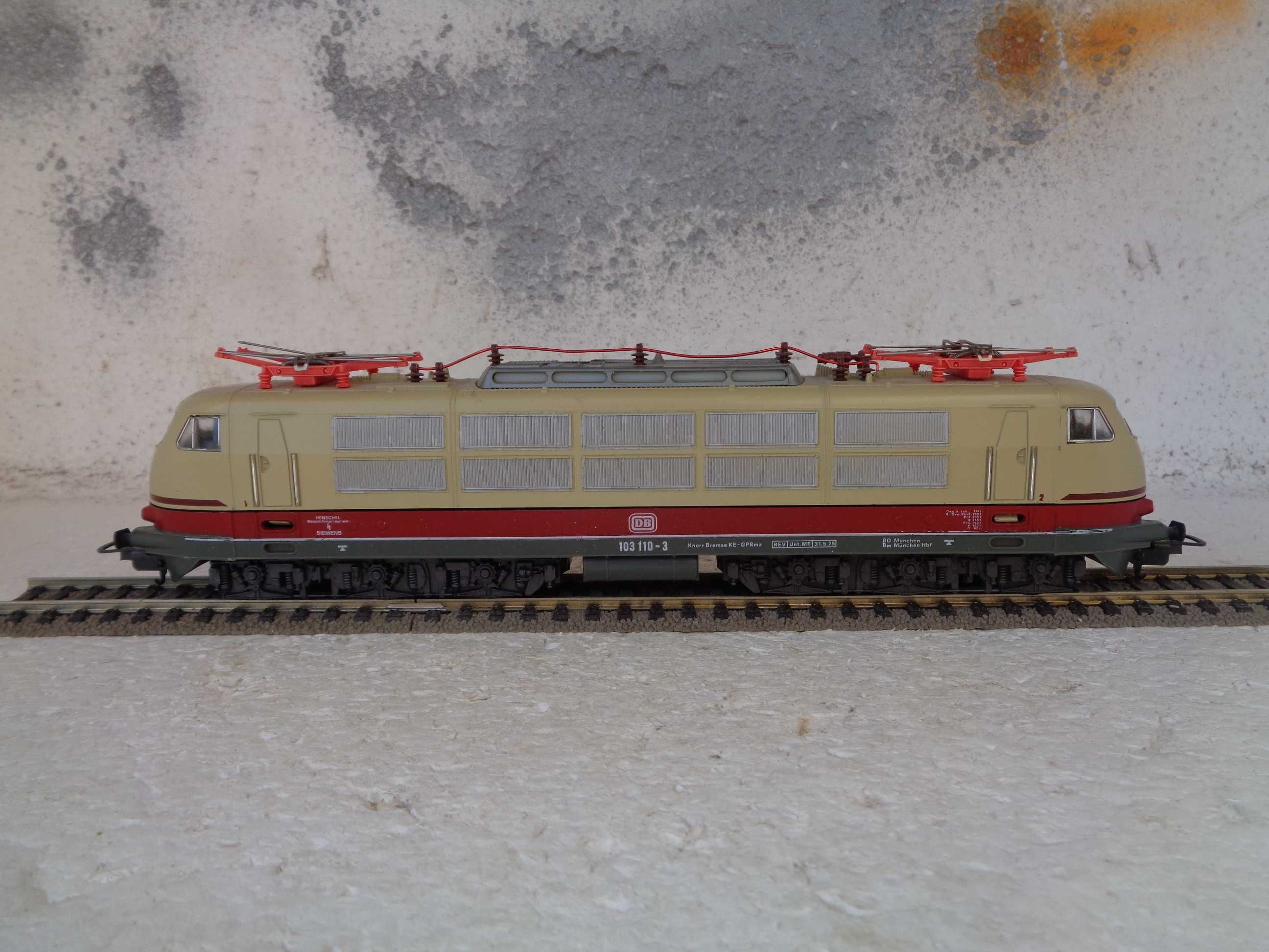 1:87 LIMA Locomotiva electrica da DB 103 comboio