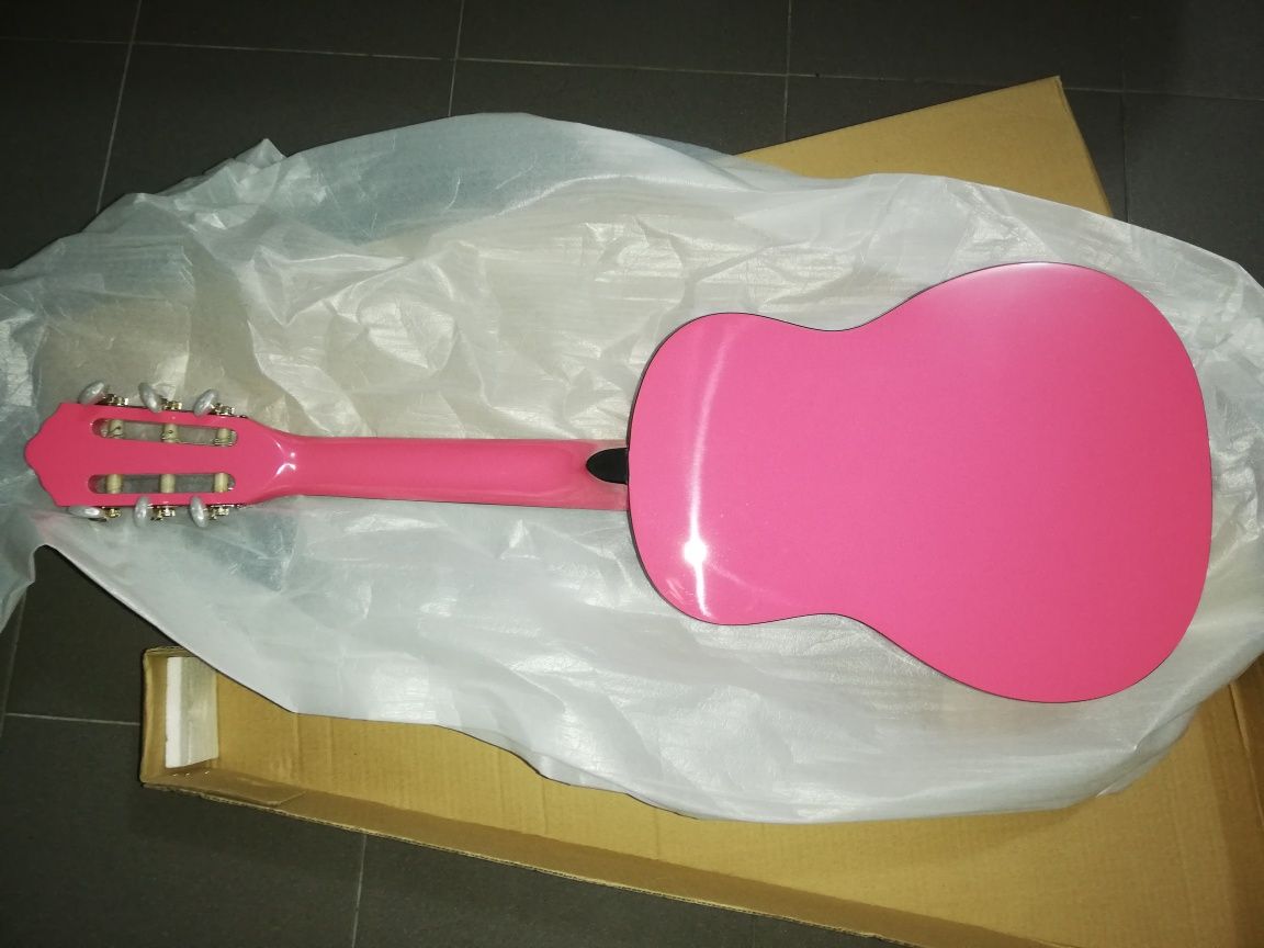 Guitarra clássica rosa 1/4 e kit para crianças