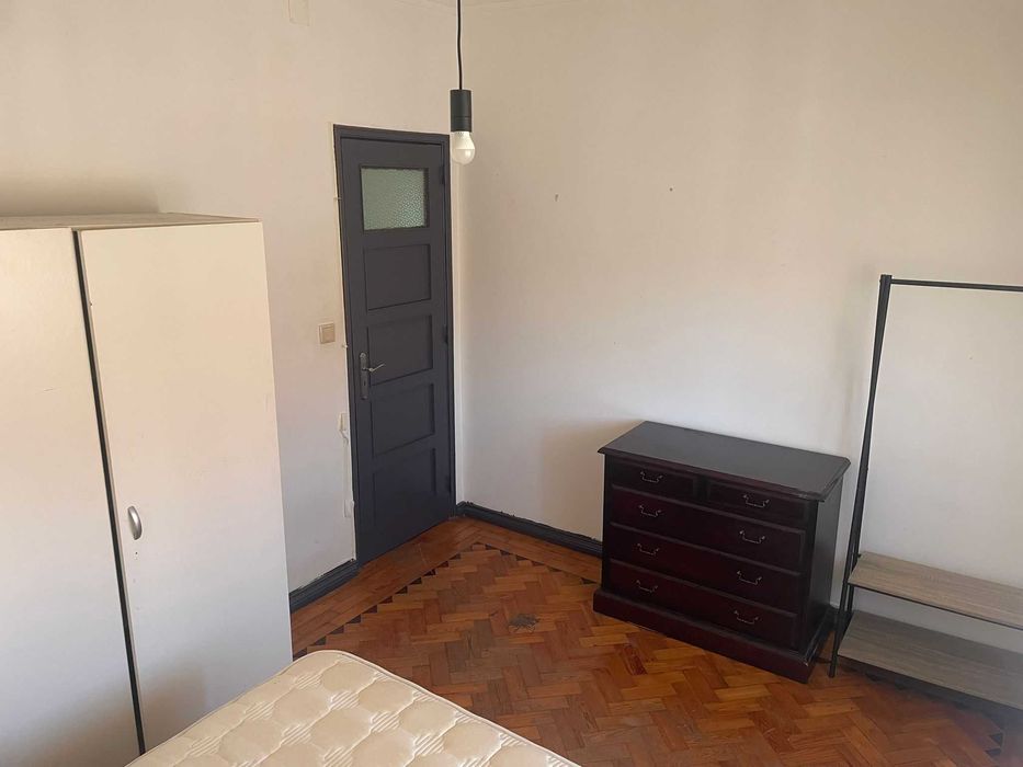 Quarto solteiro Moscavide