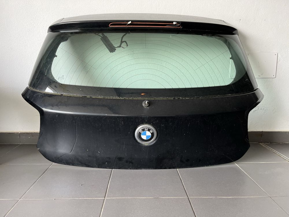 Tampa da mala BMW 116(f20) 2012 a 2015