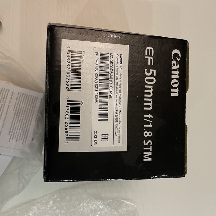 Canon EF 50mm f/1.8 STM