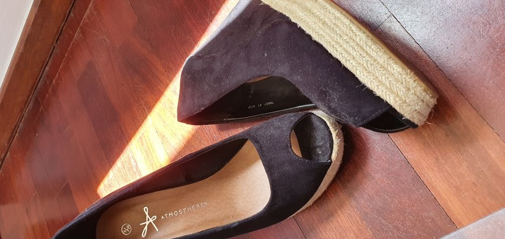 Sapatos Cunha pretos Tamanho 39 (Primark)