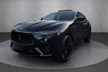 Maserati Levante Panorama / HAK / Rej. 2022 / Faktura VAT 23% / 2 przeglądy ASO GRATIS