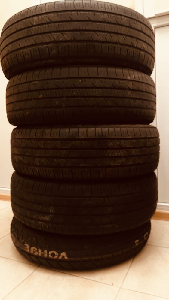 Автомобільні покришки 215/65 R17