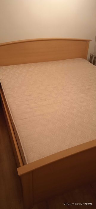 Łóżko 160/200 z stelażem i materacem.Zawiercie.