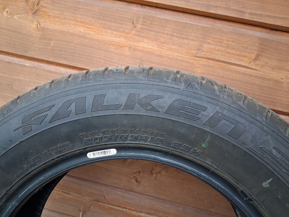 Falken Ziex ZE010B 205 65 R16 95H