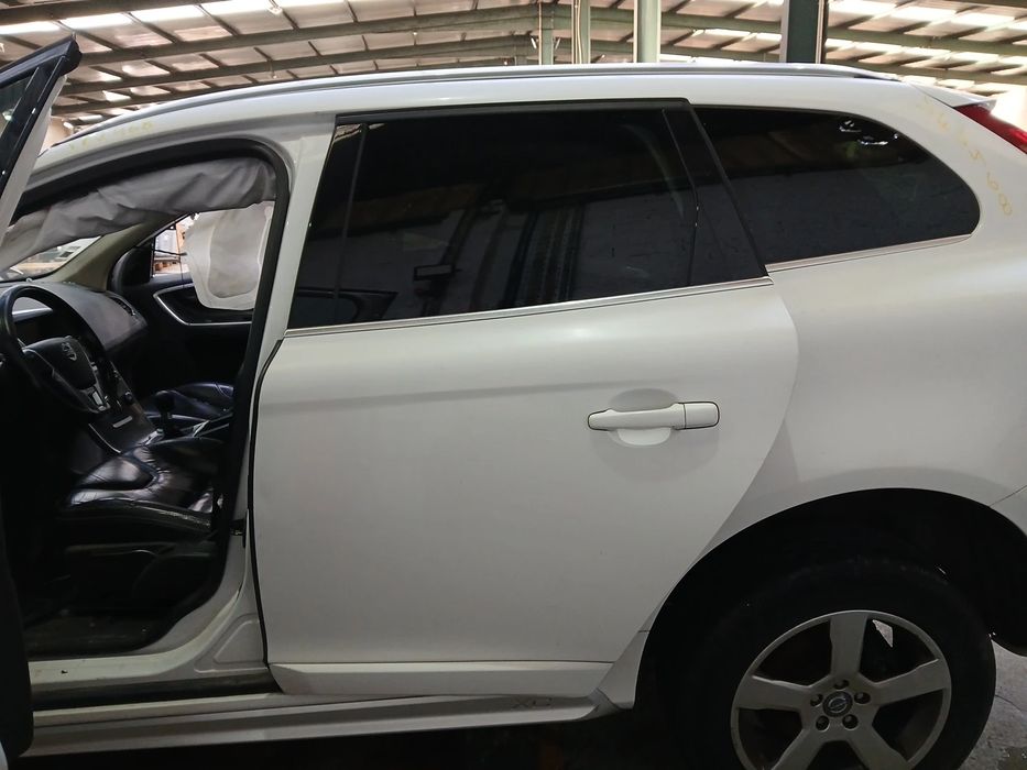 Porta trás esquerda VOLVO XC60 I (156)