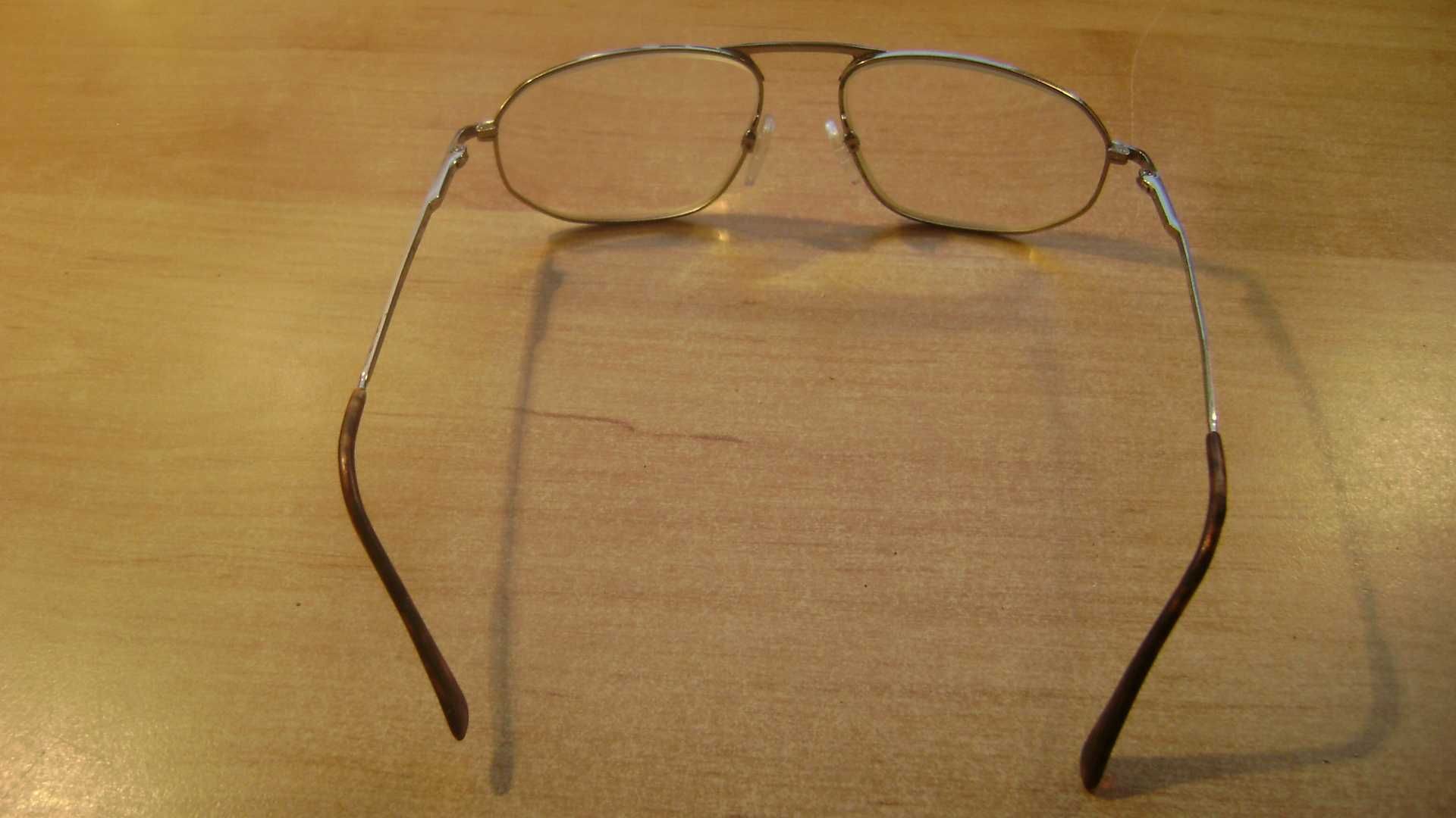 Starocie z PRL - Okulary korekcyjne męskie +3,5 dioptrii rozstaw 14 cm