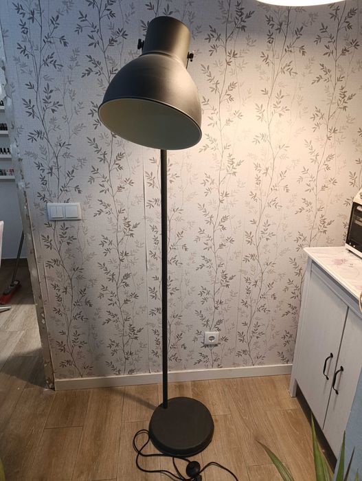 candeiro cinza escuro