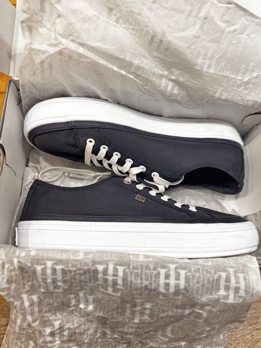 Кеди Tommy Hilfiger , сліпони, мокасини, кросівки