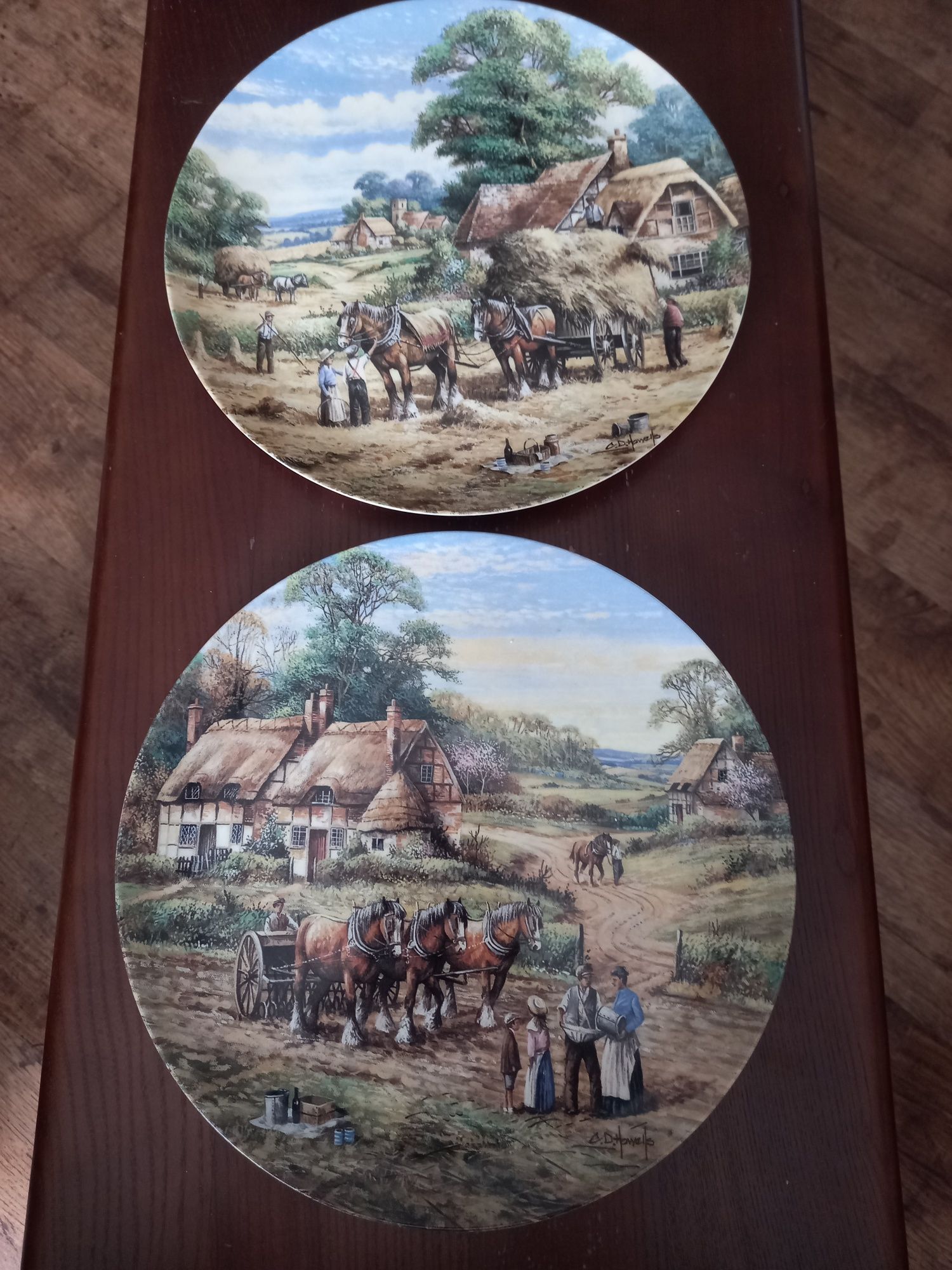 Колекційні вітнажні тарілки Wedgwood