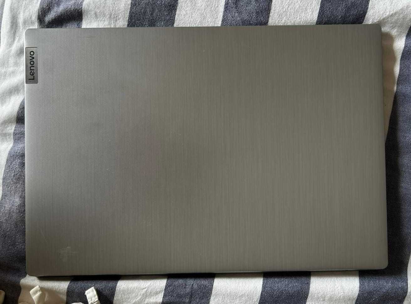 Portátil Lenovo Win 11
