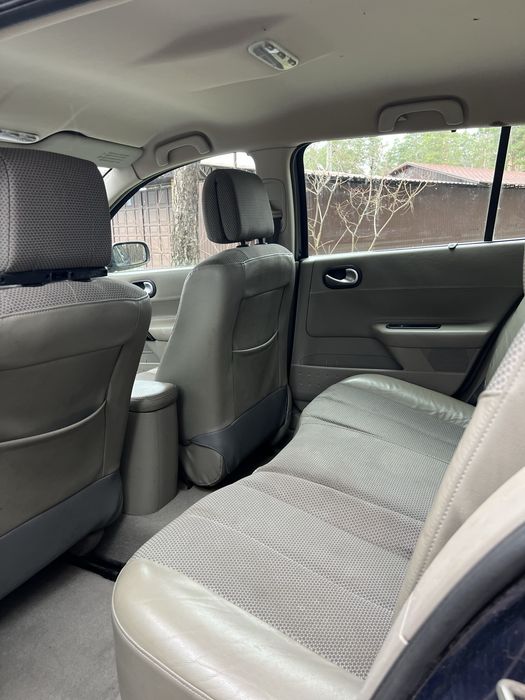 Renault megane 2 2004 год 2.0 бензин