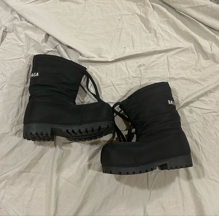 Balenciaga Alaska boots r45