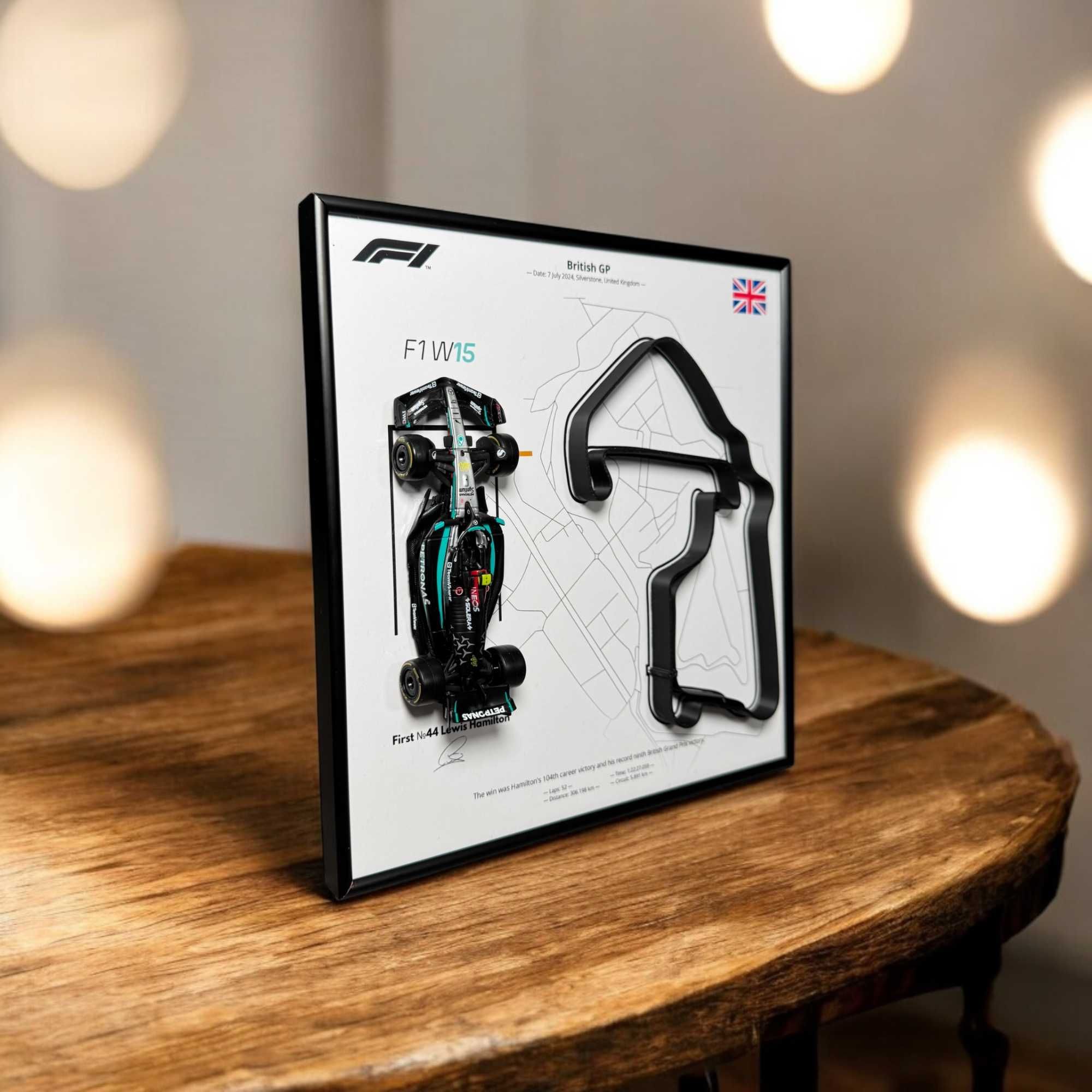 3D Картина Bburago F1 W15 Mercedes та 3D Трасою British Lewis Hamilton