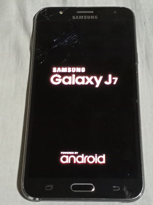 Samsung Galaxy J7