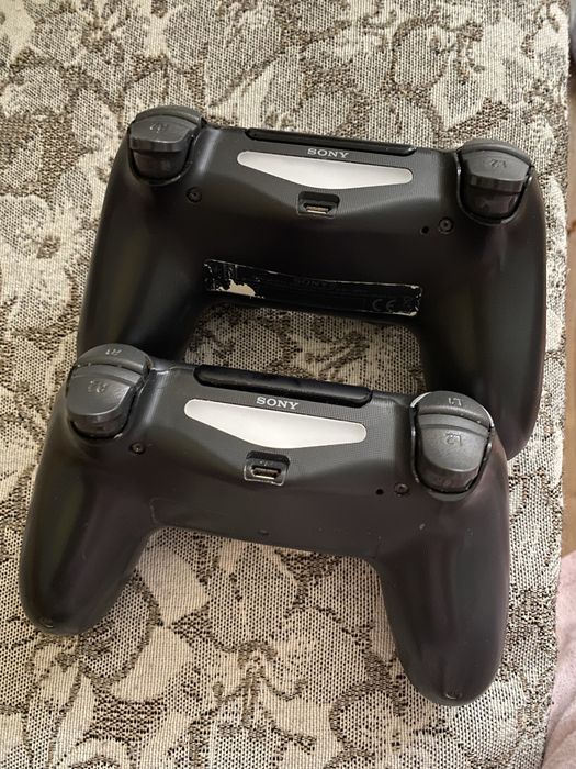 Игровой джостик на ps-4.