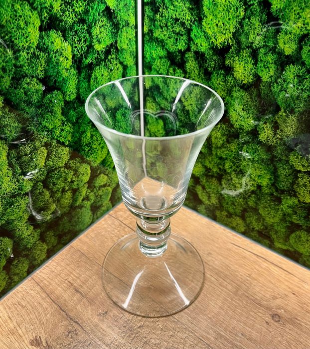 Piękne kryształowe świeczniki kielichy