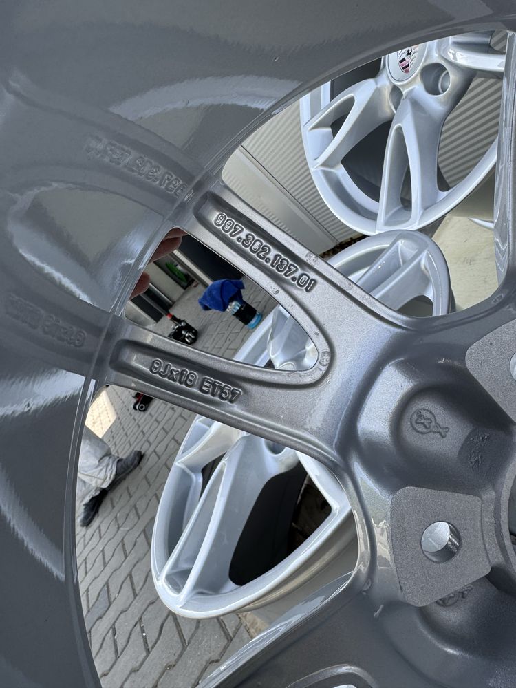 Felgi aluminiowe porsche carrera 997 18” oryginał jak nowe
