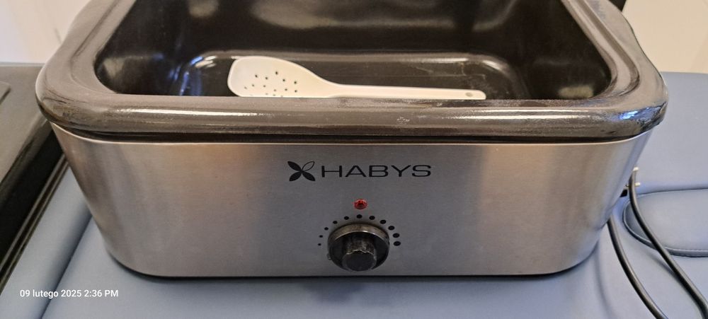 Podgrzewacz  17. L do masażu gorącymi kamieniami + trzy zestawy kamien