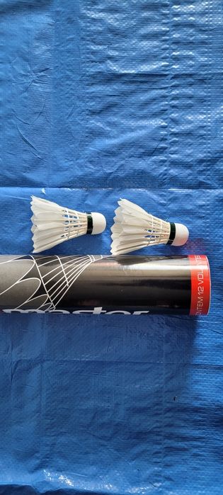 Caixa nova volantes badmington