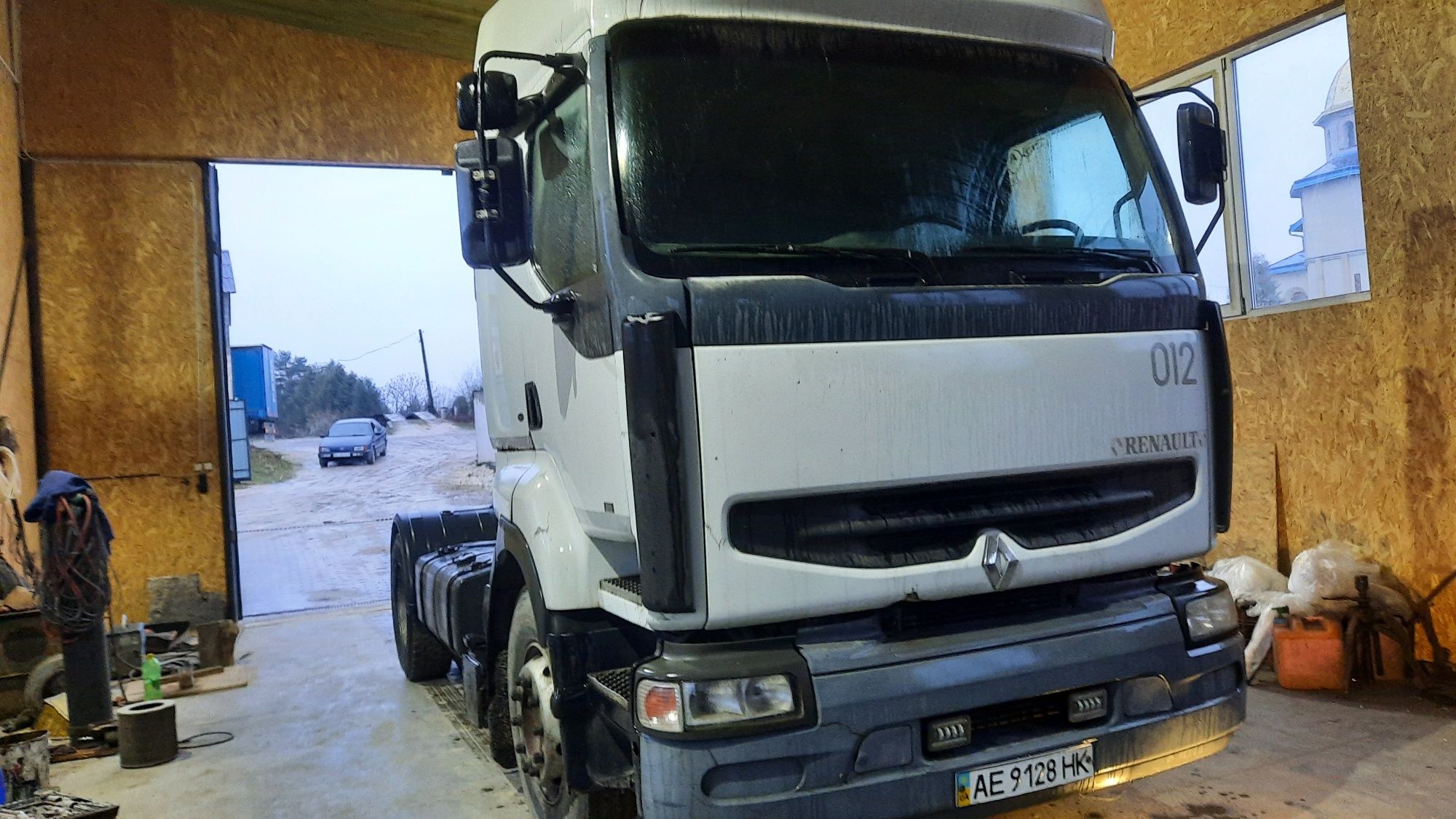 В розборі РЕНО ПРЕМІУМ 385