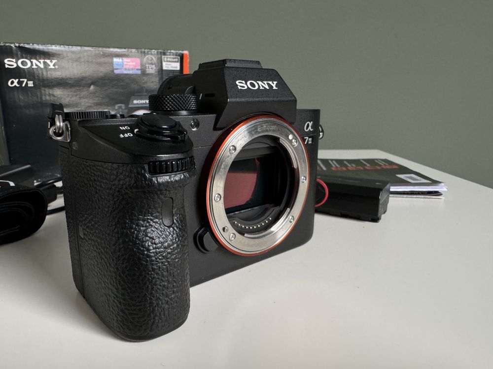 Sony A7 III Aparat pełna klatka - Bardzo dobry stan