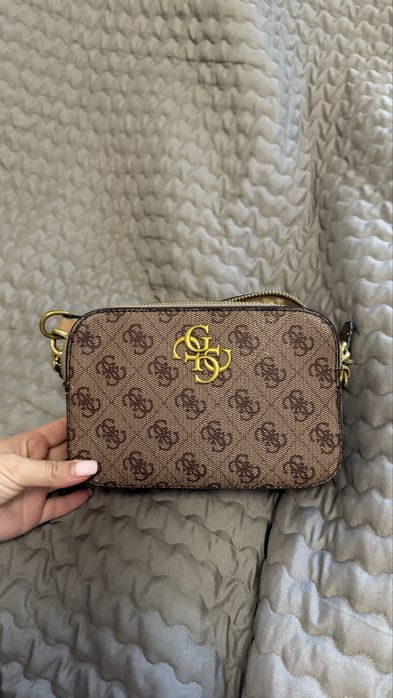 Сумка Guess жіноча в гарному стані