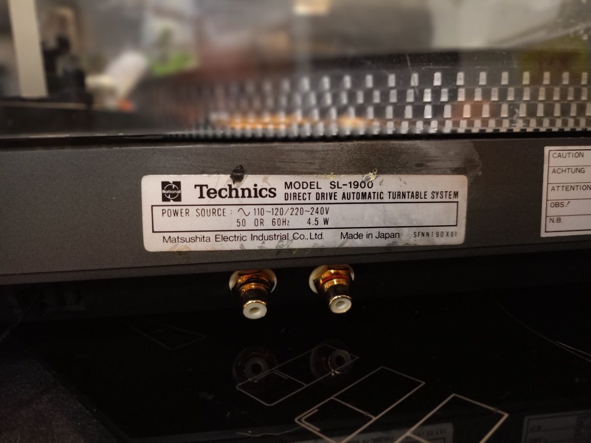 Technics SL-1900 gramofon