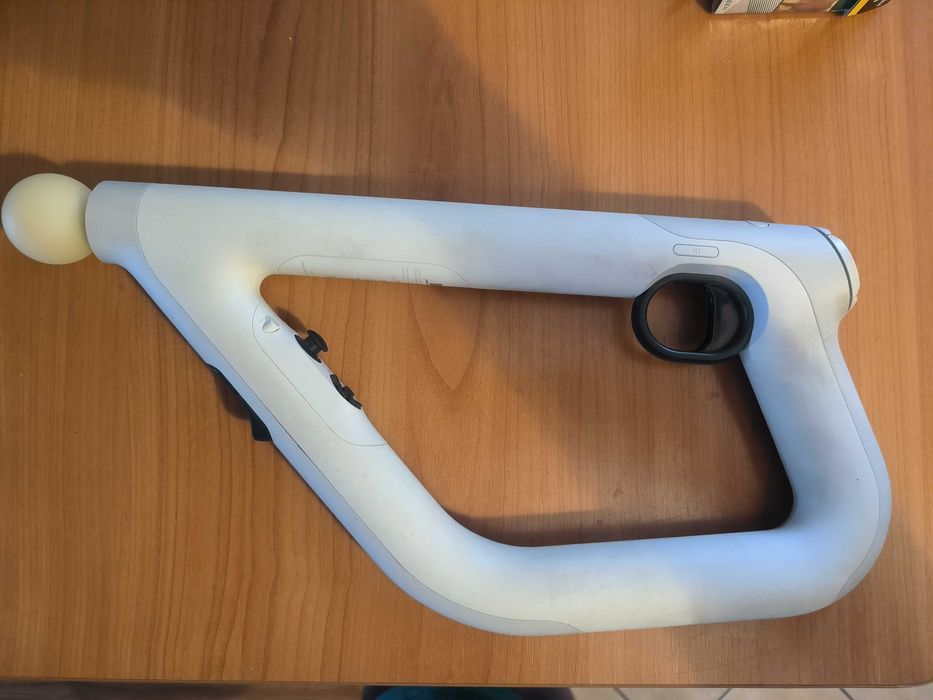 PS 4 Pro 1 TB pełen zestaw.