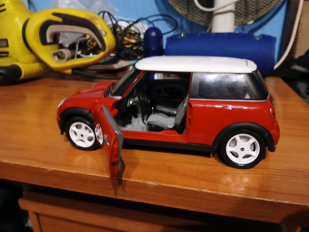 carrinho de colecção mini cooper escala 1/18