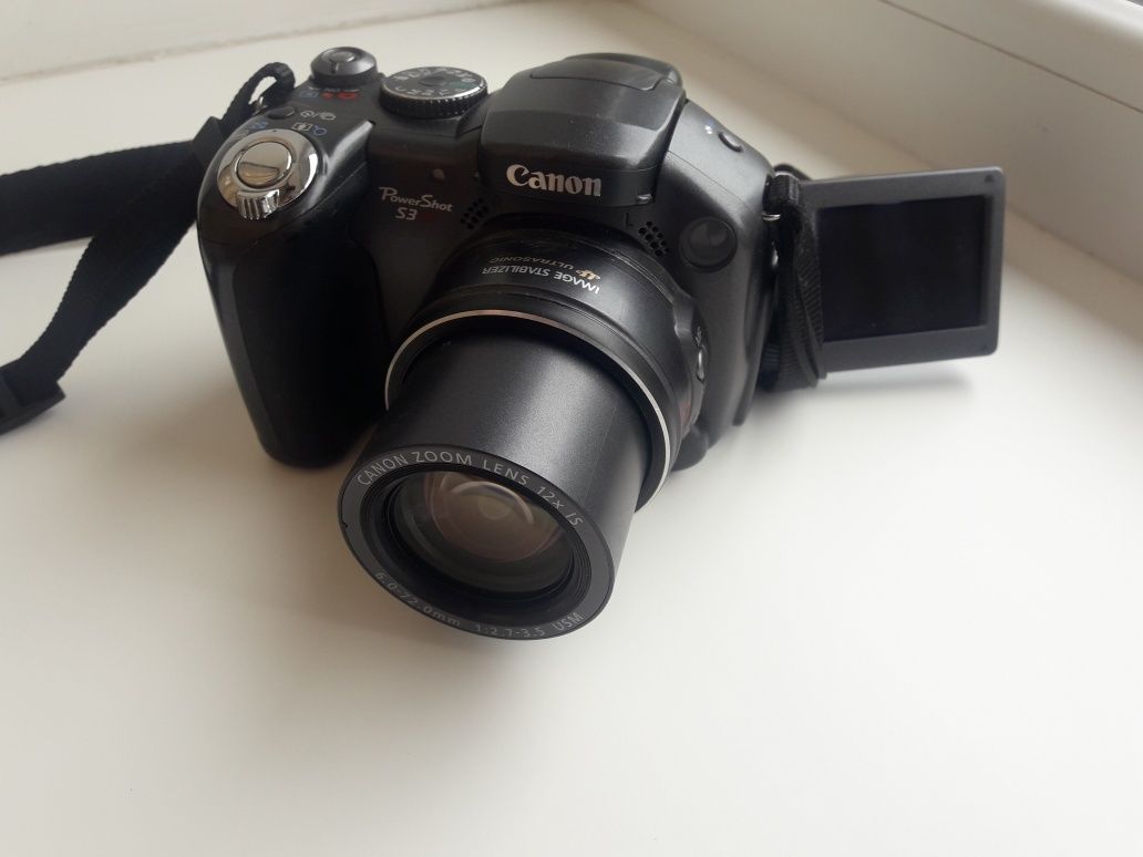 Продам фотоаппарат Canon PowerShot S3 IS