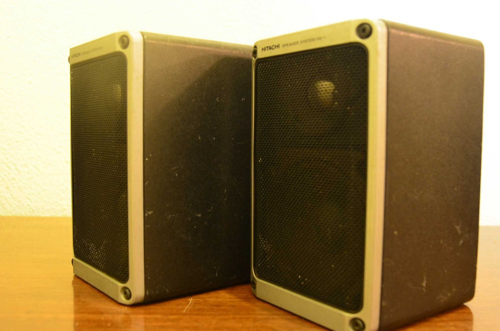 Colunas de Som Hitachi HS-1