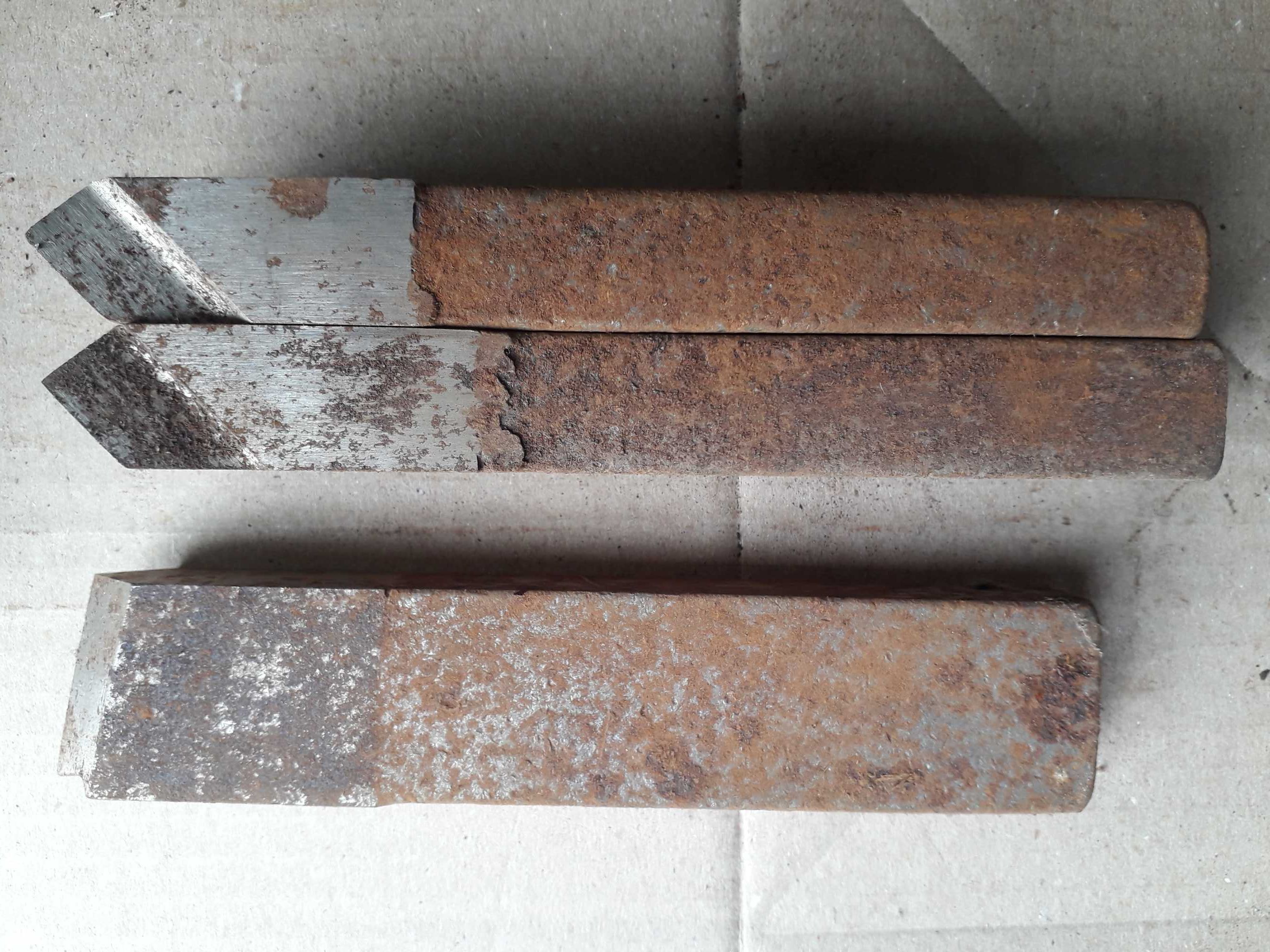 продам токарный резец резьбовой расточной .проходной