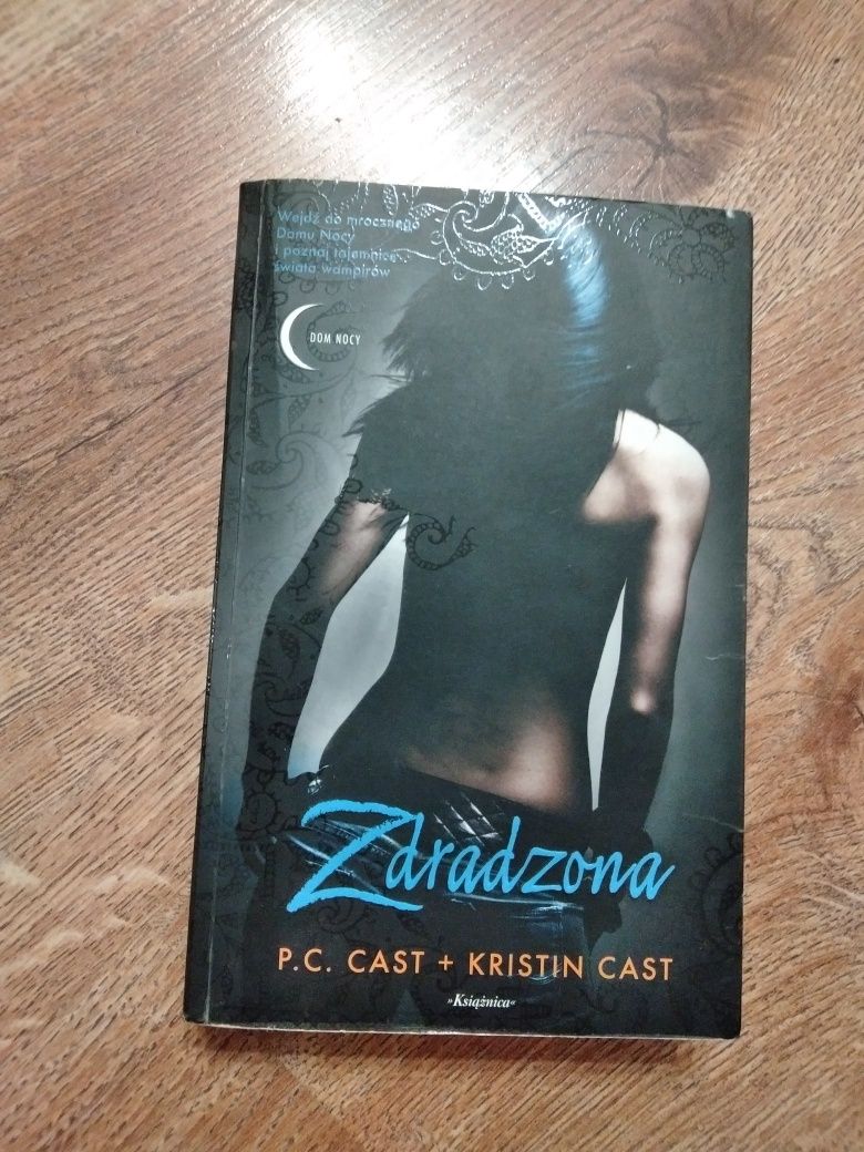 Dom nocy ,,Zdradzona,, P.C. CAST