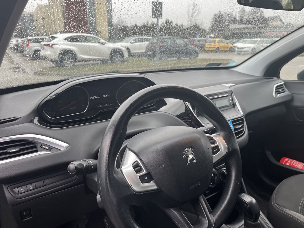 Peugeot 208, 1,4 HDI, z polskiego salonu