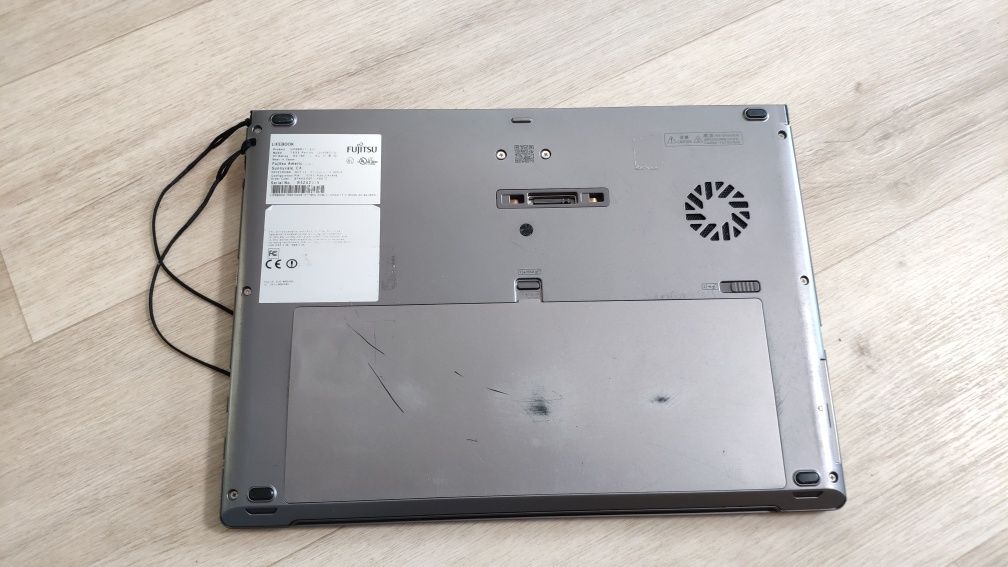 Fujitsu T935 i5-5300