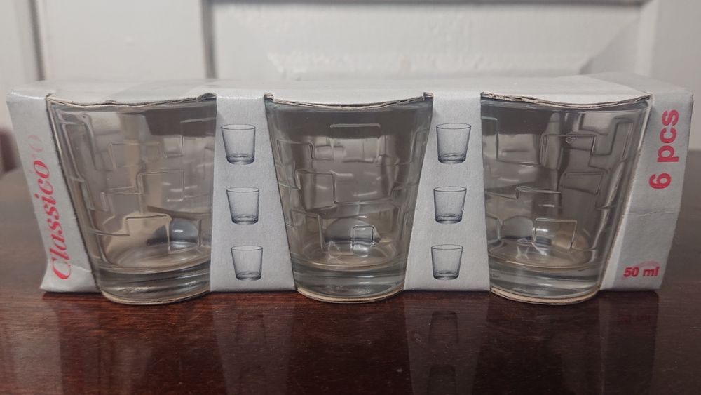 Новий набір чарок/стопок