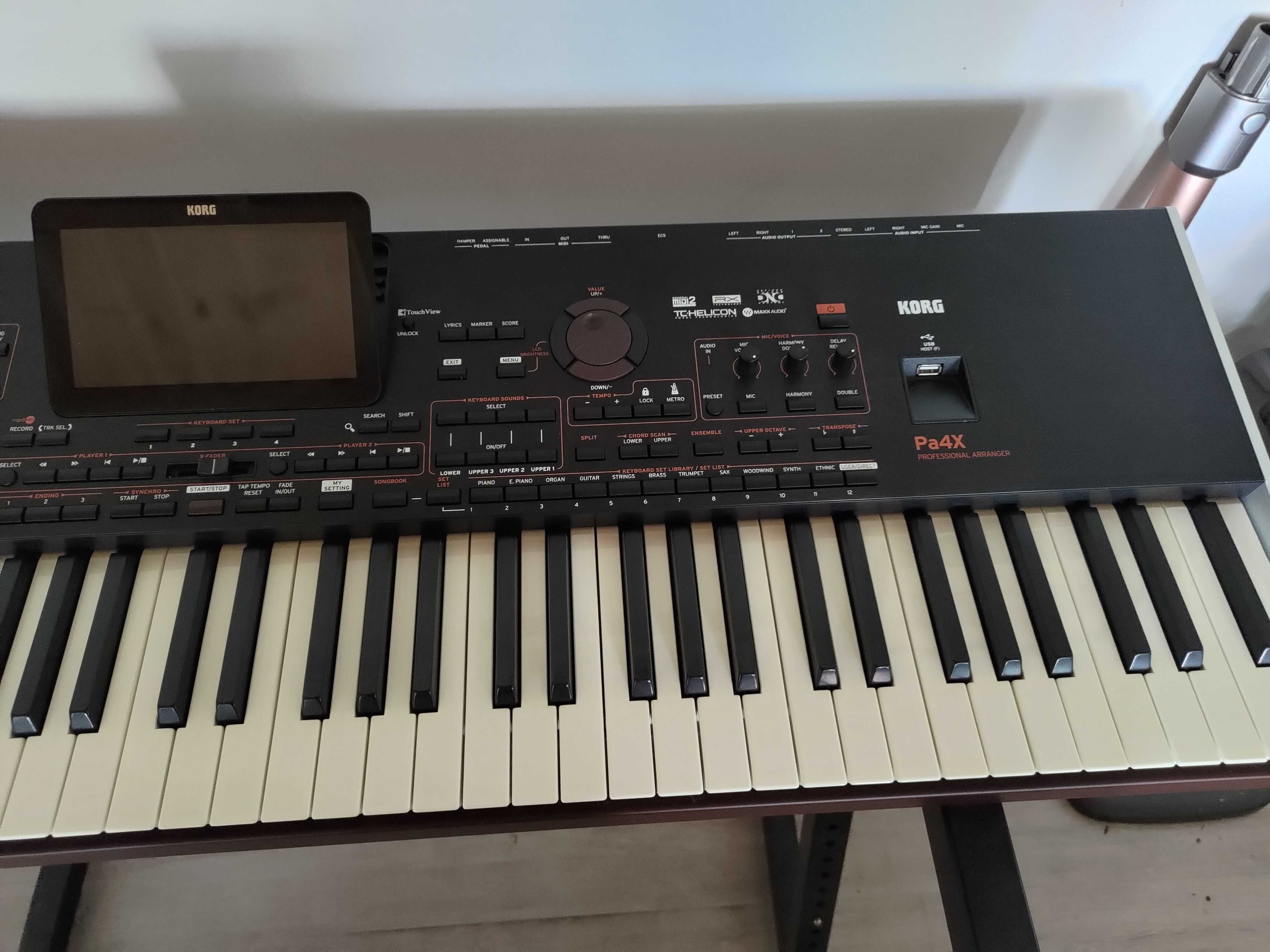 Korg pa4x w idealnym stanie technicznym