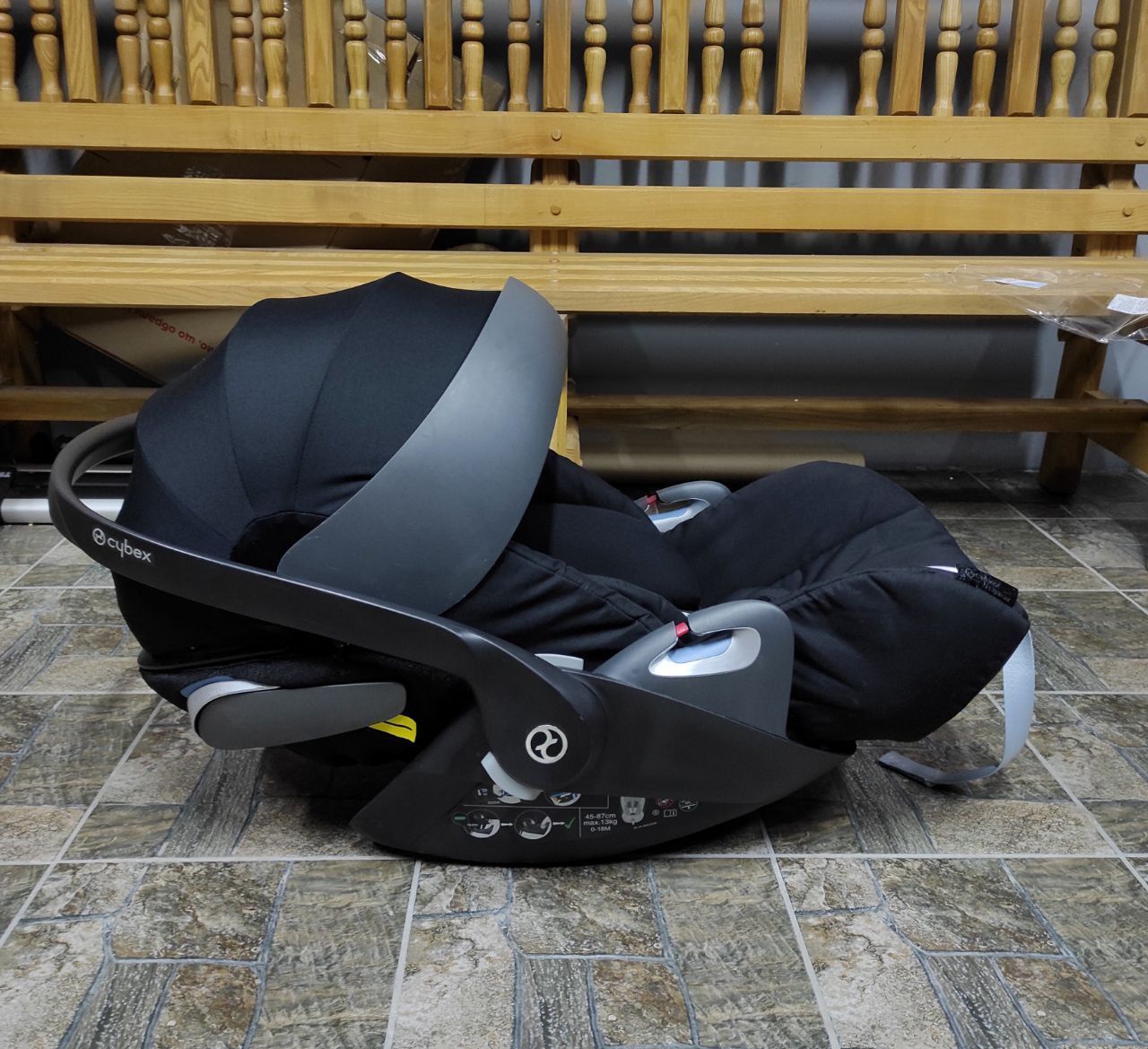 Cybex Cloud Z i-size автокрісло, відмінний стан, додатковий вкладиш