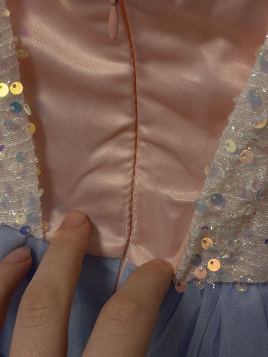 Святкова пишна сукня 110р