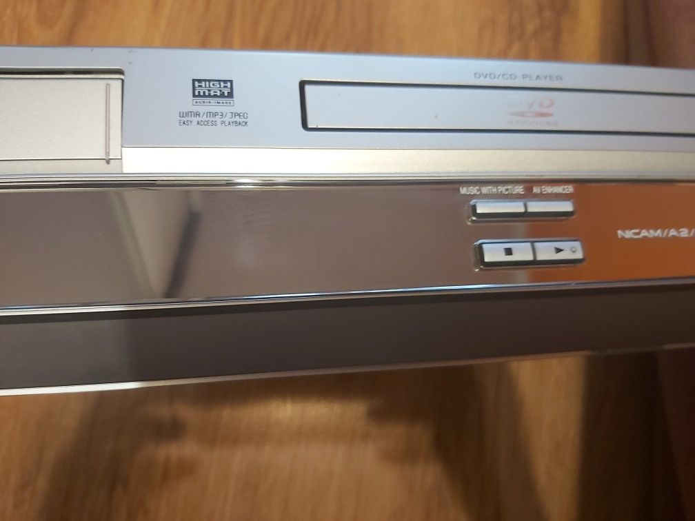 Sprzedam dvd -Magnetowid Panasonic