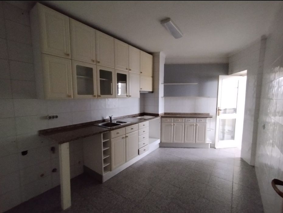 Quarto para arrendar em Coimbra