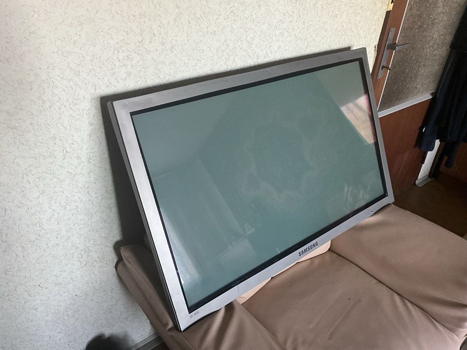 Монітор Samsung 42” Модель: PPM42M7HS Телевізор