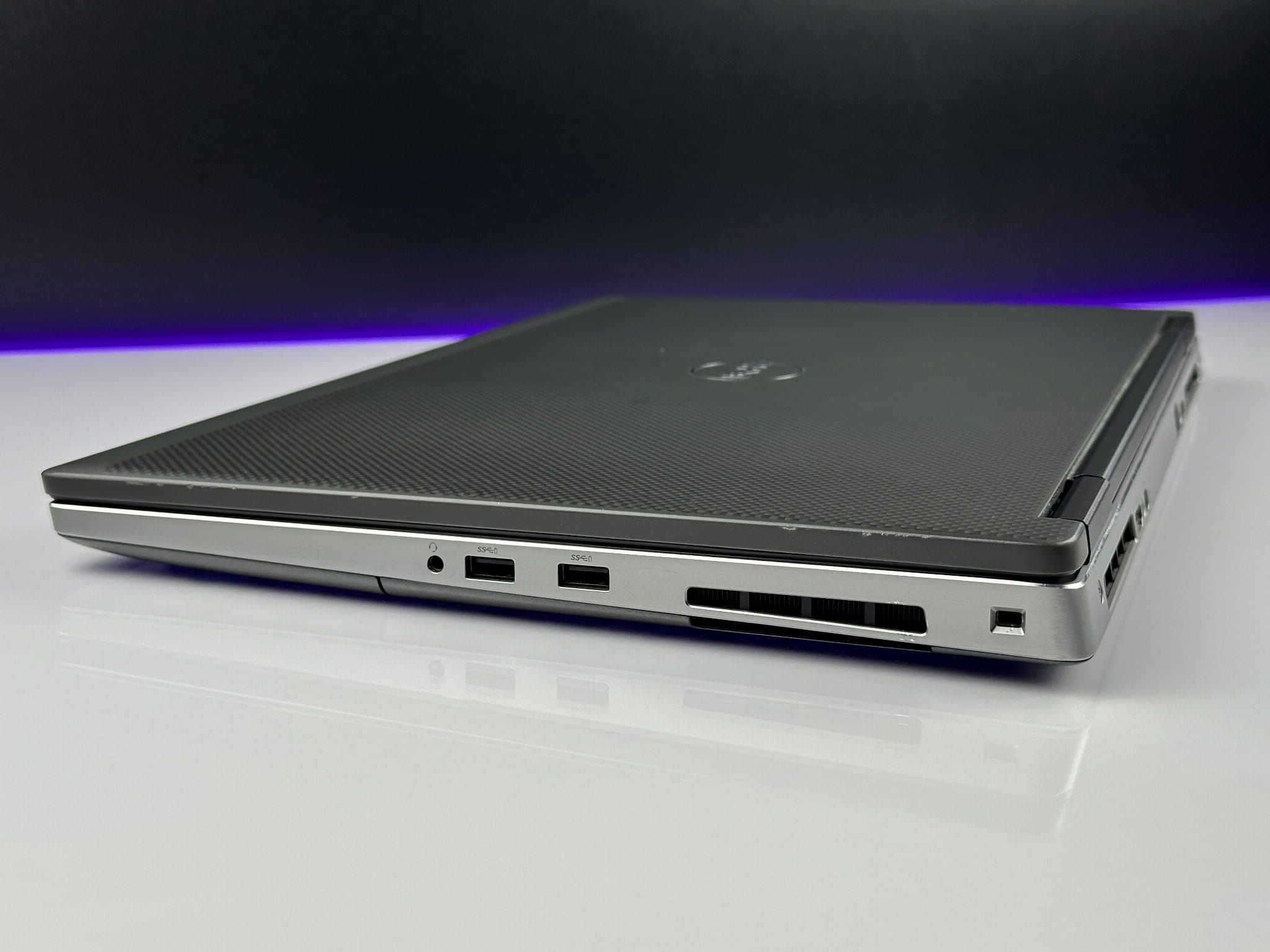 Laptop DELL Precision 7740 | Xeon E-2276M / FHD / RTX 4000 / US /FV23%