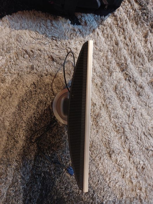 Monitor MAG  17"